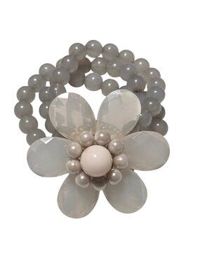 Beaded Stretch Bracelet White Flower Pendant Multi Strand Fashion Jewelry Women
